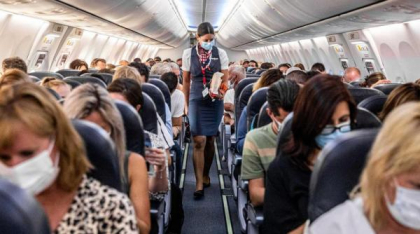 Sfaturi de călătorie. Lista unei stewardese. Obiecte pe care să NU le ai în avion