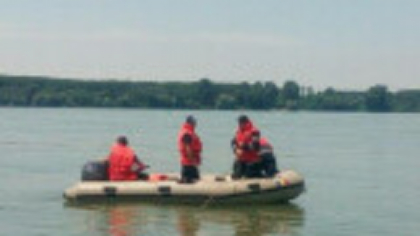 Accident naval pe Dunăre, în Dolj, între două ambarcaţiuni mici şi o barjă. Două persoane, de negăsit