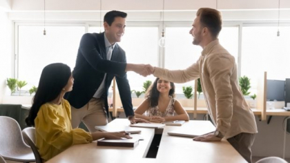 Ce nu au înțeles încă companiile despre generația Z. Un sondaj EY arată ce vor tinerii de la șefi și de la angajatori
