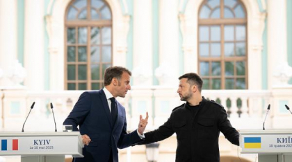 Volodimir Zelenski i-a cerut mai multe sisteme de apărare aeriană și rachete lui Emmanuel Macron