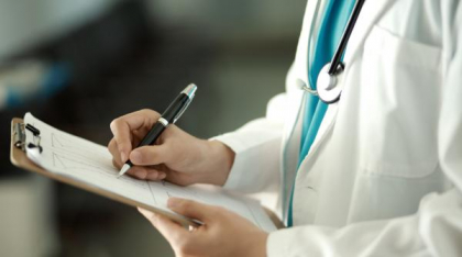 Medicii din spitalele publice nu vor mai avea voie să lucreze la clinici private în timpul programului. Ce spune ministrul Sănătății