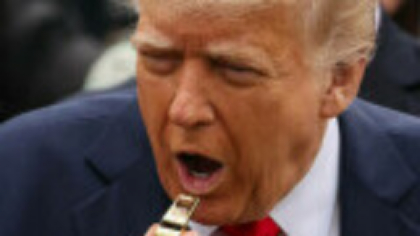 Trump schimbă tonul față de Putin, sub presiunea lui Macron și Starmer