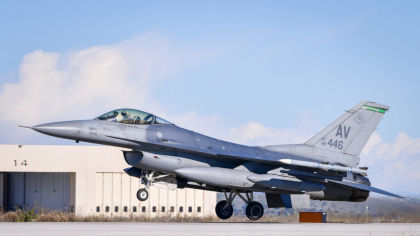 Ucraina confirmă pierderea unui avion F-16 și moartea pilotului în urma unui atac rusesc