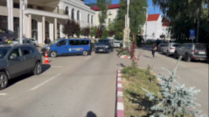 Rețea de acte românești false. Peste 1.700 de cetățeni ruși, ucraineni și moldoveni au obținut acte românești. 93 de percheziții la instituții publice și persoane fizice