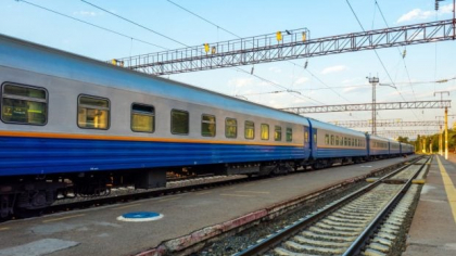Pelerinaj cu ghinion la moaștele Sfintei Parascheva din Iași: o femeie a căzut din patul cușetă al trenului și și-a rupt o mână
