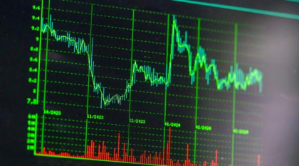 Revenire spectaculoasă pe Wall Street, în ciuda tensiunilor Trump-Canada. Bursa a atins primul maxim istoric din februarie