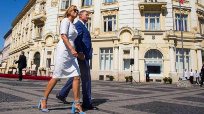 Ce au găsit inspectorii ANAF după ce au spart uşa casei  confiscate de la Klaus Iohannis. "Au menţionat prin avocat că nu deţin cheia"