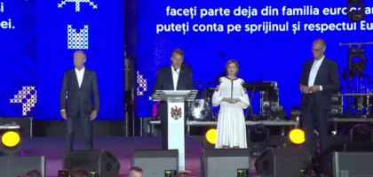 Emmanuel Macron și Donald Tusk au vorbit în română în fața mulțimii din Piața Marii Adunări Naționale din Chișinău. Ce le-au transmis moldovenilor / VIDEO