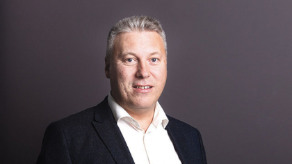 Cristian Gabriel Pavel, CEO al Alfa Software: Anul 2024 a fost unul foarte bun pentru noi. Am încheiat cu afaceri de 17,3 mil. lei şi un profit net de 5,7 mil. lei. Vizăm o creştere de 10% a cifrei de afaceri în 2025. Este o estimare precaută pentru că piaţa e volatilă, dar suntem optimişti