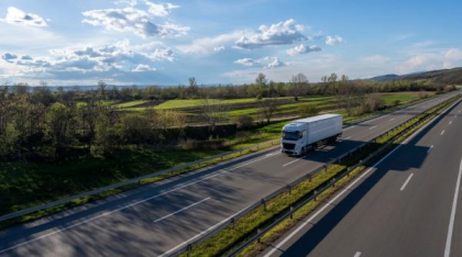 Un șofer român de TIR a fost prins în Germania că a condus trei săptămâni fără pauză. „Nu am vrut să-mi pierd locul de muncă”