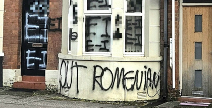 „Afară cu românii”: mesajul motivat de ură scris pe o casă din Belfast, investigat de Poliție