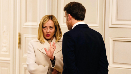 Meloni, reacție ciudată într-o discuție cu Macron (foto)