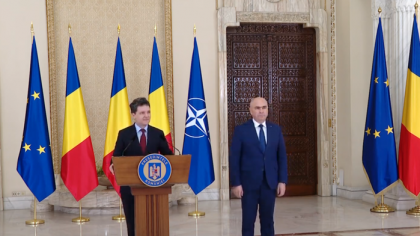 LIVE. Preşedintele Nicuşor Dan l-a desemnat pe Ilie Bolojan ca prim-ministru: Este în interesul României ca guvernul să fie sprijinit de o majoritate solidă. Urgenţa pentru România este relansarea economică. Dar pentru a avea o relansare economică, este nevoie de o bază solidă. Pentru asta trebuie să muncim, iar responsabilitatea este a guvernului şi a coaliţiei care îl sprijină