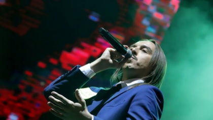 Melodia propusă de Estonia la Eurovison a stârnit revoltă în Italia / Românii îl știu pe artist de la Electric Castle unde a pus maneaua 'Așa sunt zilele mele'