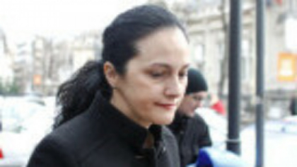 Alina Bica evită închisoarea pentru că a stat noaptea în arest la domiciliu. Cum este posibil
