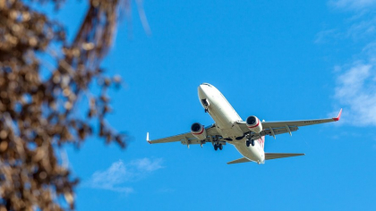 Ce se întâmplă cu deșeurile din toaleta avionului după folosire. Unde ajung, de fapt