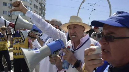 Sindicaliştii din administraţia publică protestează azi în Capitală şi ameninţă cu greva generală