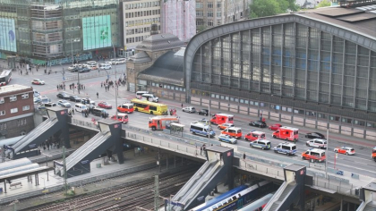 Atac cu cuțitul la Gara Centrală din Hamburg. Autoarea a înjunghiat pasageri la întâmplare. Patru persoane, în stare critică