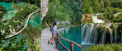 Parcul din Europa cu peste 16 lacuri turcoaz, trasee spectaculoase și faună impresionantă: „Paradisul pe Pământ”. Atrage anual o mulțime de turiști
