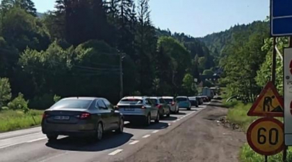 Restricții de trafic pe DN1. Au început lucrările la pasajul de la Predeal