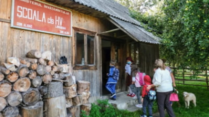 USR vrea eliminarea claselor simultane din toate comunele: ”Această formă de organizare duce la rezultate slabe și abandon şcolar”