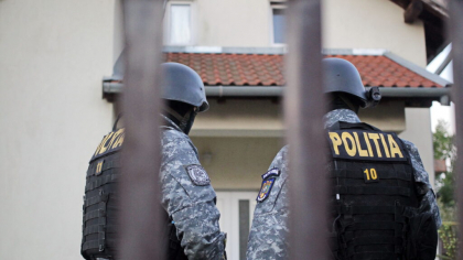 Percheziții în Ialomița cu 120 de polițiști și 75 de jandarmi: 21 de persoane vizate pentru deținere ilegală de arme și muniții