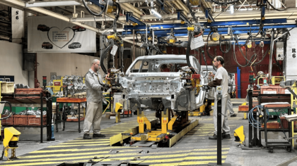 Automobile Dacia continuă să crească: afaceri de aproape 28 mld. lei în 2024, cu şapte procente peste 2023, dar cu o producţie mai mică şi fără motoarele care au plecat la Horse