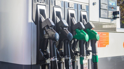 Benzină de 95 sau 99? Care este mai bună pentru mașina ta și mituri despre combustibilul premium