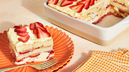 Rețetă de tiramisu cu căpșuni pe care trebuie să o încerci. Un desert parfumat și gustos