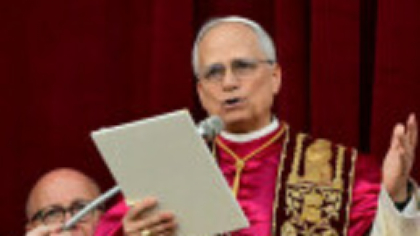 Primele cuvinte rostite de Papa Leon al XIV-lea, în fața mulțimii de la Vatican. „Pacea fie cu voi toţi”
