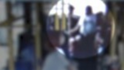 Un fost controlor de bilete a agresat sexual un băiat de 14 ani într-un autobuz. Adolescentul a crezut ca îl jefuiește