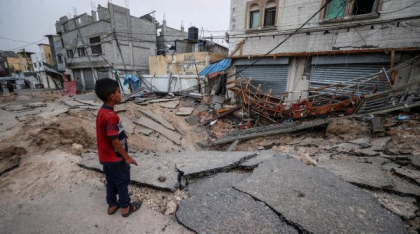 Israel bombardează Spitalul European din Gaza cu puțin timp înaintea negocierilor de încetare a focului mediate de SUA