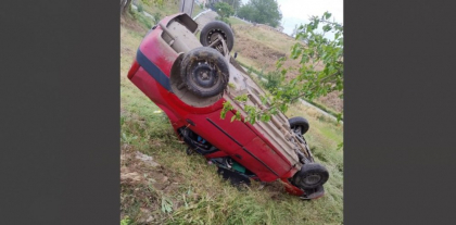 Cinci victime, printre care doi copii mici, răniți într-un accident în județul Constanța. Mașina în care se aflau s-a răsturnat