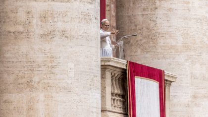 Papa Leon îşi începe pontificatul cu o grandioasă liturghie la Vatican