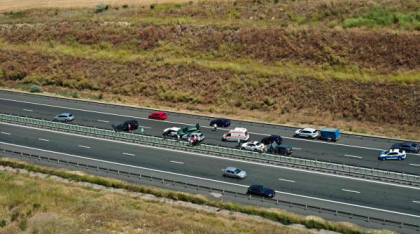 Accident cu șase mașini pe A2, traficul pe autostradă este blocat. A fost activat Planul Roșu de Intervenție