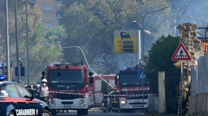 Momentul în care benzinăria din Roma explodează, rănind grav mulți polițiști, pompieri și medici