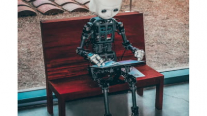 Top 10 joburi bine plătite cu risc minim de a fi înlocuite de inteligența artificială: „Cele mai sigure locuri de muncă în prezent”