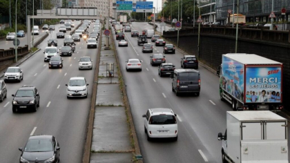 Limită de viteză la mașini, inclusiv cele electrice, pentru limitarea poluării în Franța