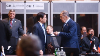 Rusia negociază reluarea relațiilor comerciale cu SUA în timp ce lansează drone asupra spitalelor din Ucraina. Ce speră să obțină de la Trump