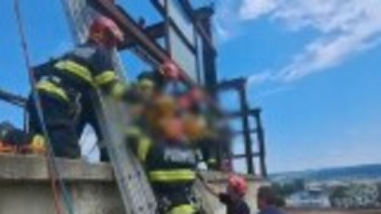 Cum a scăpat ca prin minune un bărbat din Vaslui care a căzut în gol 6 metri. Detaliul care i-a salvat viața