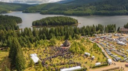 Taberele de vară de la Mănăstirea Oașa, destinația perfecta pentru tinerii care vor o pauză de la agitația lumii