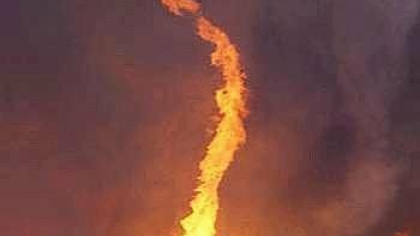 Tornadă de foc, imaginile care au îngrozit lumea VIDEO