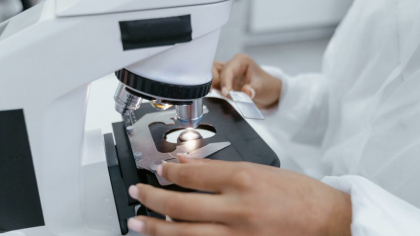 Oameni la comandă? Noua frontieră a biologiei sintetice