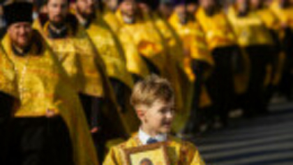Biserica Ortodoxă Rusă care sfințește războiul ”invadează” discret Bulgaria. Marșuri pentru obligativitatea religiei în școli