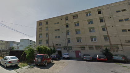 Apartament cu două camere la vânzare pentru 10.900 de euro în orașul natal al lui Nicușor Dan