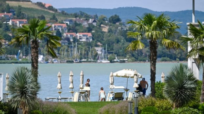 Prețurile pentru vacanță de vară pe malul lacului Balaton, supranumit „Marea Ungariei”