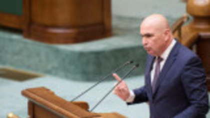 Premierul Bolojan avertizează: Dacă nu reducem cheltuielile, TVA-ul ar putea să fie majorat din nou