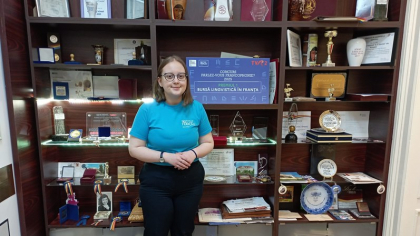 Adolescenta-fenomen în domeniul limbilor străine: în numai două luni a câștigat o olimpiadă națională și un prestigios concurs televizat