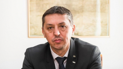 Daniel David nu cedează presiunilor și explică măsurile de austeritate în Educație. Ce reforme a pregătit pentru perioada post-criză