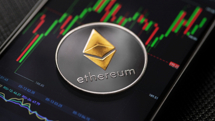 Ethereum (ETH) a crescut cu 49% în ultima lună, atingând o capitalizare de piață de 325 de miliarde de dolari